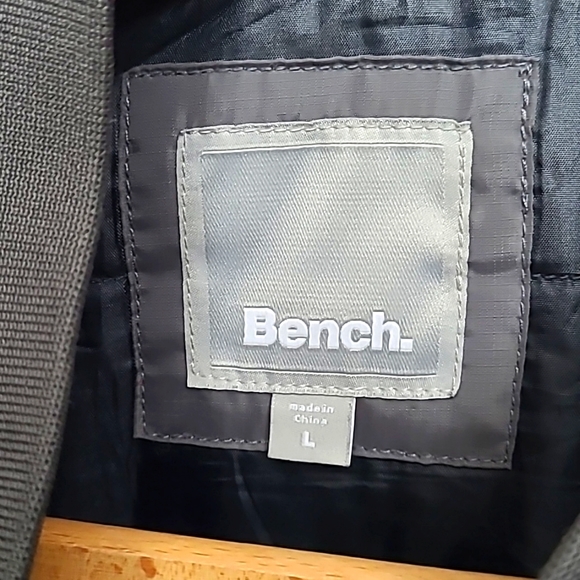 Lightweight zip-up style jacket from Bench - Picture 3 of 4